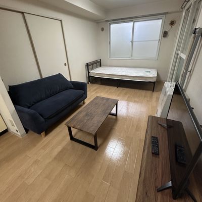 体験入居で過ごせるBIGOのお部屋。ソファとベッドのある居室